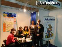 [P04] In prima zi a targului la micul stand AFA: de la stanga, trandafir1970, Admin. Cornel, eu, roth si santana si, bineinteles AFA :) » foto by ileanaxperta*
 - 
<span class="allrVoted glyphicon glyphicon-heart hidden" id="av272911"></span>
<a class="m-l-10 hidden" id="sv272911" onclick="voting_Foto_DelVot(,272911,8126)" role="button">șterge vot <span class="glyphicon glyphicon-remove"></span></a>
<a id="v9272911" class=" c-red"  onclick="voting_Foto_SetVot(272911)" role="button"><span class="glyphicon glyphicon-heart-empty"></span> <b>LIKE</b> = Votează poza</a> <img class="hidden"  id="f272911W9" src="/imagini/loader.gif" border="0" /><span class="AjErrMes hidden" id="e272911ErM"></span>