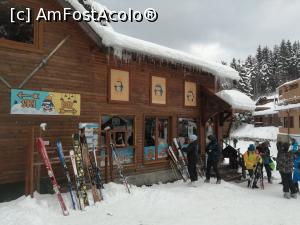 [P13] Centru de inchiriat schiuri » foto by dorgo
 - 
<span class="allrVoted glyphicon glyphicon-heart hidden" id="av1225182"></span>
<a class="m-l-10 hidden" id="sv1225182" onclick="voting_Foto_DelVot(,1225182,8126)" role="button">șterge vot <span class="glyphicon glyphicon-remove"></span></a>
<a id="v91225182" class=" c-red"  onclick="voting_Foto_SetVot(1225182)" role="button"><span class="glyphicon glyphicon-heart-empty"></span> <b>LIKE</b> = Votează poza</a> <img class="hidden"  id="f1225182W9" src="/imagini/loader.gif" border="0" /><span class="AjErrMes hidden" id="e1225182ErM"></span>