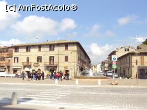 P06 [MAY-2018] Piazza Garibaldi de vizavi de basilică