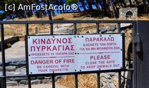 [P03] Karystos, Castelul Roșu - nu vă lăsați intimidați de porțile închise! Sunt lăsate așa înadins, ca să nu intre animalele (patrupede)  » foto by Dragoș_MD
 - 
<span class="allrVoted glyphicon glyphicon-heart hidden" id="av1120579"></span>
<a class="m-l-10 hidden" id="sv1120579" onclick="voting_Foto_DelVot(,1120579,8175)" role="button">șterge vot <span class="glyphicon glyphicon-remove"></span></a>
<a id="v91120579" class=" c-red"  onclick="voting_Foto_SetVot(1120579)" role="button"><span class="glyphicon glyphicon-heart-empty"></span> <b>LIKE</b> = Votează poza</a> <img class="hidden"  id="f1120579W9" src="/imagini/loader.gif" border="0" /><span class="AjErrMes hidden" id="e1120579ErM"></span>