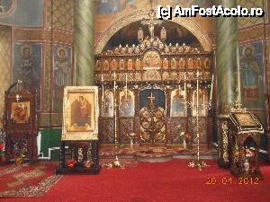 [P11] Giurgiu - Biserica Înălţarea Domnului sau Biserica Eroilor, interior.  » foto by iulianic
 - 
<span class="allrVoted glyphicon glyphicon-heart hidden" id="av413626"></span>
<a class="m-l-10 hidden" id="sv413626" onclick="voting_Foto_DelVot(,413626,8317)" role="button">șterge vot <span class="glyphicon glyphicon-remove"></span></a>
<a id="v9413626" class=" c-red"  onclick="voting_Foto_SetVot(413626)" role="button"><span class="glyphicon glyphicon-heart-empty"></span> <b>LIKE</b> = Votează poza</a> <img class="hidden"  id="f413626W9" src="/imagini/loader.gif" border="0" /><span class="AjErrMes hidden" id="e413626ErM"></span>