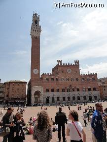 [P13] Sienna,Piazza del Campo » foto by dr.razvan
 - 
<span class="allrVoted glyphicon glyphicon-heart hidden" id="av205506"></span>
<a class="m-l-10 hidden" id="sv205506" onclick="voting_Foto_DelVot(,205506,8341)" role="button">șterge vot <span class="glyphicon glyphicon-remove"></span></a>
<a id="v9205506" class=" c-red"  onclick="voting_Foto_SetVot(205506)" role="button"><span class="glyphicon glyphicon-heart-empty"></span> <b>LIKE</b> = Votează poza</a> <img class="hidden"  id="f205506W9" src="/imagini/loader.gif" border="0" /><span class="AjErrMes hidden" id="e205506ErM"></span>