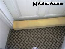 [P06] 'Izolatie' usa balcon de '4'stele » foto by abth2*
 - 
<span class="allrVoted glyphicon glyphicon-heart hidden" id="av180182"></span>
<a class="m-l-10 hidden" id="sv180182" onclick="voting_Foto_DelVot(,180182,8349)" role="button">șterge vot <span class="glyphicon glyphicon-remove"></span></a>
<a id="v9180182" class=" c-red"  onclick="voting_Foto_SetVot(180182)" role="button"><span class="glyphicon glyphicon-heart-empty"></span> <b>LIKE</b> = Votează poza</a> <img class="hidden"  id="f180182W9" src="/imagini/loader.gif" border="0" /><span class="AjErrMes hidden" id="e180182ErM"></span>
