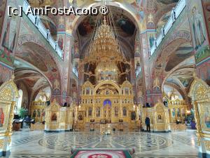 [P13] Mănăstirea Bănceni, Catredrala „Sf. Treime”, Catapeteasma sculptată și împodobită cu icoane, altarul principal și cele două altare laterale, poză micșorată » foto by mprofeanu
 - 
<span class="allrVoted glyphicon glyphicon-heart hidden" id="av1504199"></span>
<a class="m-l-10 hidden" id="sv1504199" onclick="voting_Foto_DelVot(,1504199,8421)" role="button">șterge vot <span class="glyphicon glyphicon-remove"></span></a>
<a id="v91504199" class=" c-red"  onclick="voting_Foto_SetVot(1504199)" role="button"><span class="glyphicon glyphicon-heart-empty"></span> <b>LIKE</b> = Votează poza</a> <img class="hidden"  id="f1504199W9" src="/imagini/loader.gif" border="0" /><span class="AjErrMes hidden" id="e1504199ErM"></span>