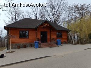 [P04] Cafenea lângă Mănăstirea Bănceni înainte de Poartă » foto by mprofeanu
 - 
<span class="allrVoted glyphicon glyphicon-heart hidden" id="av1504190"></span>
<a class="m-l-10 hidden" id="sv1504190" onclick="voting_Foto_DelVot(,1504190,8421)" role="button">șterge vot <span class="glyphicon glyphicon-remove"></span></a>
<a id="v91504190" class=" c-red"  onclick="voting_Foto_SetVot(1504190)" role="button"><span class="glyphicon glyphicon-heart-empty"></span> <b>LIKE</b> = Votează poza</a> <img class="hidden"  id="f1504190W9" src="/imagini/loader.gif" border="0" /><span class="AjErrMes hidden" id="e1504190ErM"></span>