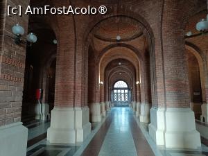 [P57] Cernăuți, Universitatea Națională „Iuri Fedkovici”, Fosta Reședință a Mitropoliților astăzi rectoratul, la parter, coloane imense și bolți pe măsură.... » foto by mprofeanu
 - 
<span class="allrVoted glyphicon glyphicon-heart hidden" id="av1507649"></span>
<a class="m-l-10 hidden" id="sv1507649" onclick="voting_Foto_DelVot(,1507649,8421)" role="button">șterge vot <span class="glyphicon glyphicon-remove"></span></a>
<a id="v91507649" class=" c-red"  onclick="voting_Foto_SetVot(1507649)" role="button"><span class="glyphicon glyphicon-heart-empty"></span> <b>LIKE</b> = Votează poza</a> <img class="hidden"  id="f1507649W9" src="/imagini/loader.gif" border="0" /><span class="AjErrMes hidden" id="e1507649ErM"></span>