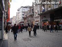 [P04] Zona de shopping Taksim » foto by Tempo
 - 
<span class="allrVoted glyphicon glyphicon-heart hidden" id="av182622"></span>
<a class="m-l-10 hidden" id="sv182622" onclick="voting_Foto_DelVot(,182622,8444)" role="button">șterge vot <span class="glyphicon glyphicon-remove"></span></a>
<a id="v9182622" class=" c-red"  onclick="voting_Foto_SetVot(182622)" role="button"><span class="glyphicon glyphicon-heart-empty"></span> <b>LIKE</b> = Votează poza</a> <img class="hidden"  id="f182622W9" src="/imagini/loader.gif" border="0" /><span class="AjErrMes hidden" id="e182622ErM"></span>