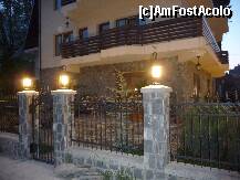 [P10] intrare vila Caprioara » foto by erazvan
 - 
<span class="allrVoted glyphicon glyphicon-heart hidden" id="av205355"></span>
<a class="m-l-10 hidden" id="sv205355" onclick="voting_Foto_DelVot(,205355,8460)" role="button">șterge vot <span class="glyphicon glyphicon-remove"></span></a>
<a id="v9205355" class=" c-red"  onclick="voting_Foto_SetVot(205355)" role="button"><span class="glyphicon glyphicon-heart-empty"></span> <b>LIKE</b> = Votează poza</a> <img class="hidden"  id="f205355W9" src="/imagini/loader.gif" border="0" /><span class="AjErrMes hidden" id="e205355ErM"></span>