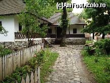[P08] Bucuresti - Muzeul satulu - casa din  satul Suici, jud.Arges » foto by Diaura*
 - 
<span class="allrVoted glyphicon glyphicon-heart hidden" id="av321759"></span>
<a class="m-l-10 hidden" id="sv321759" onclick="voting_Foto_DelVot(,321759,8488)" role="button">șterge vot <span class="glyphicon glyphicon-remove"></span></a>
<a id="v9321759" class=" c-red"  onclick="voting_Foto_SetVot(321759)" role="button"><span class="glyphicon glyphicon-heart-empty"></span> <b>LIKE</b> = Votează poza</a> <img class="hidden"  id="f321759W9" src="/imagini/loader.gif" border="0" /><span class="AjErrMes hidden" id="e321759ErM"></span>