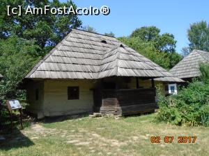 [P39] Casa gospodăriei din Voitinel, Suceava » foto by Mitica49
 - 
<span class="allrVoted glyphicon glyphicon-heart hidden" id="av941050"></span>
<a class="m-l-10 hidden" id="sv941050" onclick="voting_Foto_DelVot(,941050,8488)" role="button">șterge vot <span class="glyphicon glyphicon-remove"></span></a>
<a id="v9941050" class=" c-red"  onclick="voting_Foto_SetVot(941050)" role="button"><span class="glyphicon glyphicon-heart-empty"></span> <b>LIKE</b> = Votează poza</a> <img class="hidden"  id="f941050W9" src="/imagini/loader.gif" border="0" /><span class="AjErrMes hidden" id="e941050ErM"></span>