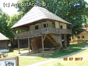 [P57] Casă din Curțișoara, Gorj » foto by Mitica49
 - 
<span class="allrVoted glyphicon glyphicon-heart hidden" id="av941072"></span>
<a class="m-l-10 hidden" id="sv941072" onclick="voting_Foto_DelVot(,941072,8488)" role="button">șterge vot <span class="glyphicon glyphicon-remove"></span></a>
<a id="v9941072" class=" c-red"  onclick="voting_Foto_SetVot(941072)" role="button"><span class="glyphicon glyphicon-heart-empty"></span> <b>LIKE</b> = Votează poza</a> <img class="hidden"  id="f941072W9" src="/imagini/loader.gif" border="0" /><span class="AjErrMes hidden" id="e941072ErM"></span>