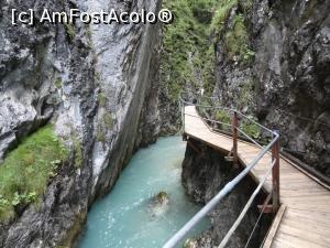 P18 [AUG-2015] Drumul de 250 m spre cascada