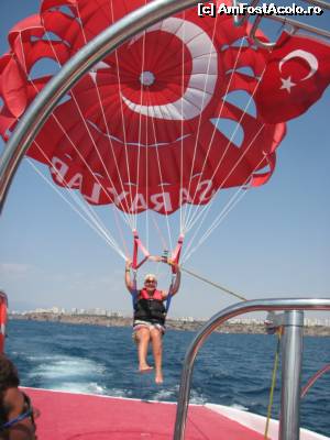 [P54] Da, am facut parasailing » foto by Larissa
 - 
<span class="allrVoted glyphicon glyphicon-heart hidden" id="av595676"></span>
<a class="m-l-10 hidden" id="sv595676" onclick="voting_Foto_DelVot(,595676,8572)" role="button">șterge vot <span class="glyphicon glyphicon-remove"></span></a>
<a id="v9595676" class=" c-red"  onclick="voting_Foto_SetVot(595676)" role="button"><span class="glyphicon glyphicon-heart-empty"></span> <b>LIKE</b> = Votează poza</a> <img class="hidden"  id="f595676W9" src="/imagini/loader.gif" border="0" /><span class="AjErrMes hidden" id="e595676ErM"></span>