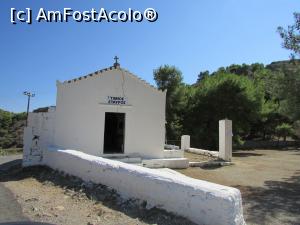 [P43] Biserica Sf. Cruce (Agios Stavros); din spatele ei pleacă poteca ce urcă pe paleochora » foto by crismis
 - 
<span class="allrVoted glyphicon glyphicon-heart hidden" id="av808167"></span>
<a class="m-l-10 hidden" id="sv808167" onclick="voting_Foto_DelVot(,808167,8651)" role="button">șterge vot <span class="glyphicon glyphicon-remove"></span></a>
<a id="v9808167" class=" c-red"  onclick="voting_Foto_SetVot(808167)" role="button"><span class="glyphicon glyphicon-heart-empty"></span> <b>LIKE</b> = Votează poza</a> <img class="hidden"  id="f808167W9" src="/imagini/loader.gif" border="0" /><span class="AjErrMes hidden" id="e808167ErM"></span>