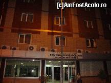 [P15] Fatada hotelului din Canakkale unde am petrecut noaptea intermediara.  » foto by foxliviu71
 - 
<span class="allrVoted glyphicon glyphicon-heart hidden" id="av358801"></span>
<a class="m-l-10 hidden" id="sv358801" onclick="voting_Foto_DelVot(,358801,8653)" role="button">șterge vot <span class="glyphicon glyphicon-remove"></span></a>
<a id="v9358801" class=" c-red"  onclick="voting_Foto_SetVot(358801)" role="button"><span class="glyphicon glyphicon-heart-empty"></span> <b>LIKE</b> = Votează poza</a> <img class="hidden"  id="f358801W9" src="/imagini/loader.gif" border="0" /><span class="AjErrMes hidden" id="e358801ErM"></span>