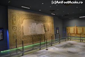 [P105] Nunta lui Ariadne si a lui Dionis. Interpolul cauta partile lipsa. Muzeul de Mozaicuri Zeugma. Gaziantep. » foto by TraianS
 - 
<span class="allrVoted glyphicon glyphicon-heart hidden" id="av615143"></span>
<a class="m-l-10 hidden" id="sv615143" onclick="voting_Foto_DelVot(,615143,8659)" role="button">șterge vot <span class="glyphicon glyphicon-remove"></span></a>
<a id="v9615143" class=" c-red"  onclick="voting_Foto_SetVot(615143)" role="button"><span class="glyphicon glyphicon-heart-empty"></span> <b>LIKE</b> = Votează poza</a> <img class="hidden"  id="f615143W9" src="/imagini/loader.gif" border="0" /><span class="AjErrMes hidden" id="e615143ErM"></span>