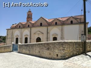 [P33] Biserica din Lofou » foto by crismis
 - 
<span class="allrVoted glyphicon glyphicon-heart hidden" id="av999727"></span>
<a class="m-l-10 hidden" id="sv999727" onclick="voting_Foto_DelVot(,999727,8662)" role="button">șterge vot <span class="glyphicon glyphicon-remove"></span></a>
<a id="v9999727" class=" c-red"  onclick="voting_Foto_SetVot(999727)" role="button"><span class="glyphicon glyphicon-heart-empty"></span> <b>LIKE</b> = Votează poza</a> <img class="hidden"  id="f999727W9" src="/imagini/loader.gif" border="0" /><span class="AjErrMes hidden" id="e999727ErM"></span>
