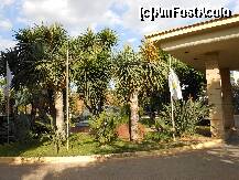 [P14] Statiunea Larnaka - Lordos Beach Hotel, parcul de la intrare. » foto by iulianic
 - 
<span class="allrVoted glyphicon glyphicon-heart hidden" id="av276062"></span>
<a class="m-l-10 hidden" id="sv276062" onclick="voting_Foto_DelVot(,276062,8732)" role="button">șterge vot <span class="glyphicon glyphicon-remove"></span></a>
<a id="v9276062" class=" c-red"  onclick="voting_Foto_SetVot(276062)" role="button"><span class="glyphicon glyphicon-heart-empty"></span> <b>LIKE</b> = Votează poza</a> <img class="hidden"  id="f276062W9" src="/imagini/loader.gif" border="0" /><span class="AjErrMes hidden" id="e276062ErM"></span>