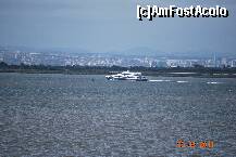 [P08] Lisabona vazuta de pe Plaja Rosario si unul din ferryboat-urile cu care am traversat fluviul » foto by deliutza27
 - 
<span class="allrVoted glyphicon glyphicon-heart hidden" id="av194633"></span>
<a class="m-l-10 hidden" id="sv194633" onclick="voting_Foto_DelVot(,194633,8769)" role="button">șterge vot <span class="glyphicon glyphicon-remove"></span></a>
<a id="v9194633" class=" c-red"  onclick="voting_Foto_SetVot(194633)" role="button"><span class="glyphicon glyphicon-heart-empty"></span> <b>LIKE</b> = Votează poza</a> <img class="hidden"  id="f194633W9" src="/imagini/loader.gif" border="0" /><span class="AjErrMes hidden" id="e194633ErM"></span>