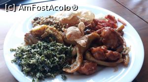 [P33] pauza de masa in Kandy, la popas turistic » foto by roth
 - 
<span class="allrVoted glyphicon glyphicon-heart hidden" id="av1067153"></span>
<a class="m-l-10 hidden" id="sv1067153" onclick="voting_Foto_DelVot(,1067153,8783)" role="button">șterge vot <span class="glyphicon glyphicon-remove"></span></a>
<a id="v91067153" class=" c-red"  onclick="voting_Foto_SetVot(1067153)" role="button"><span class="glyphicon glyphicon-heart-empty"></span> <b>LIKE</b> = Votează poza</a> <img class="hidden"  id="f1067153W9" src="/imagini/loader.gif" border="0" /><span class="AjErrMes hidden" id="e1067153ErM"></span>