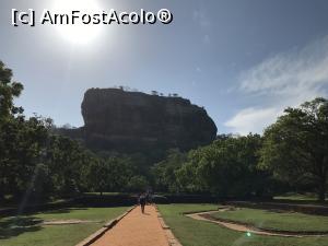 [P10] Sigiriya în toată splendoarea ei » foto by robert
 - 
<span class="allrVoted glyphicon glyphicon-heart hidden" id="av900277"></span>
<a class="m-l-10 hidden" id="sv900277" onclick="voting_Foto_DelVot(,900277,8783)" role="button">șterge vot <span class="glyphicon glyphicon-remove"></span></a>
<a id="v9900277" class=" c-red"  onclick="voting_Foto_SetVot(900277)" role="button"><span class="glyphicon glyphicon-heart-empty"></span> <b>LIKE</b> = Votează poza</a> <img class="hidden"  id="f900277W9" src="/imagini/loader.gif" border="0" /><span class="AjErrMes hidden" id="e900277ErM"></span>