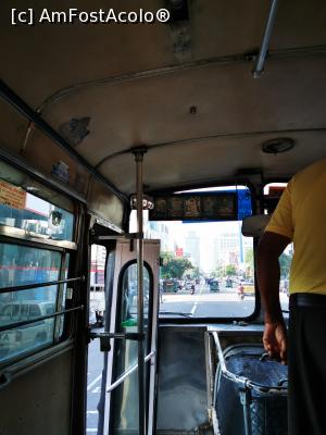 [P46] Pe bus-ul din Colombo » foto by cata2106
 - 
<span class="allrVoted glyphicon glyphicon-heart hidden" id="av1284147"></span>
<a class="m-l-10 hidden" id="sv1284147" onclick="voting_Foto_DelVot(,1284147,8783)" role="button">șterge vot <span class="glyphicon glyphicon-remove"></span></a>
<a id="v91284147" class=" c-red"  onclick="voting_Foto_SetVot(1284147)" role="button"><span class="glyphicon glyphicon-heart-empty"></span> <b>LIKE</b> = Votează poza</a> <img class="hidden"  id="f1284147W9" src="/imagini/loader.gif" border="0" /><span class="AjErrMes hidden" id="e1284147ErM"></span>