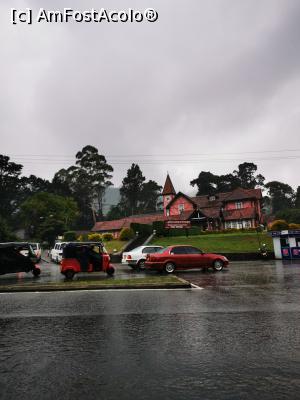 [P21] Oficiul poștal din Nuawara Eliya » foto by cata2106
 - 
<span class="allrVoted glyphicon glyphicon-heart hidden" id="av1298645"></span>
<a class="m-l-10 hidden" id="sv1298645" onclick="voting_Foto_DelVot(,1298645,8783)" role="button">șterge vot <span class="glyphicon glyphicon-remove"></span></a>
<a id="v91298645" class=" c-red"  onclick="voting_Foto_SetVot(1298645)" role="button"><span class="glyphicon glyphicon-heart-empty"></span> <b>LIKE</b> = Votează poza</a> <img class="hidden"  id="f1298645W9" src="/imagini/loader.gif" border="0" /><span class="AjErrMes hidden" id="e1298645ErM"></span>
