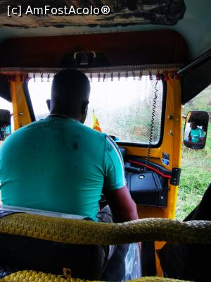 [P33] În tuk-tuk pe ploaie torențială » foto by cata2106
 - 
<span class="allrVoted glyphicon glyphicon-heart hidden" id="av1298657"></span>
<a class="m-l-10 hidden" id="sv1298657" onclick="voting_Foto_DelVot(,1298657,8783)" role="button">șterge vot <span class="glyphicon glyphicon-remove"></span></a>
<a id="v91298657" class=" c-red"  onclick="voting_Foto_SetVot(1298657)" role="button"><span class="glyphicon glyphicon-heart-empty"></span> <b>LIKE</b> = Votează poza</a> <img class="hidden"  id="f1298657W9" src="/imagini/loader.gif" border="0" /><span class="AjErrMes hidden" id="e1298657ErM"></span>