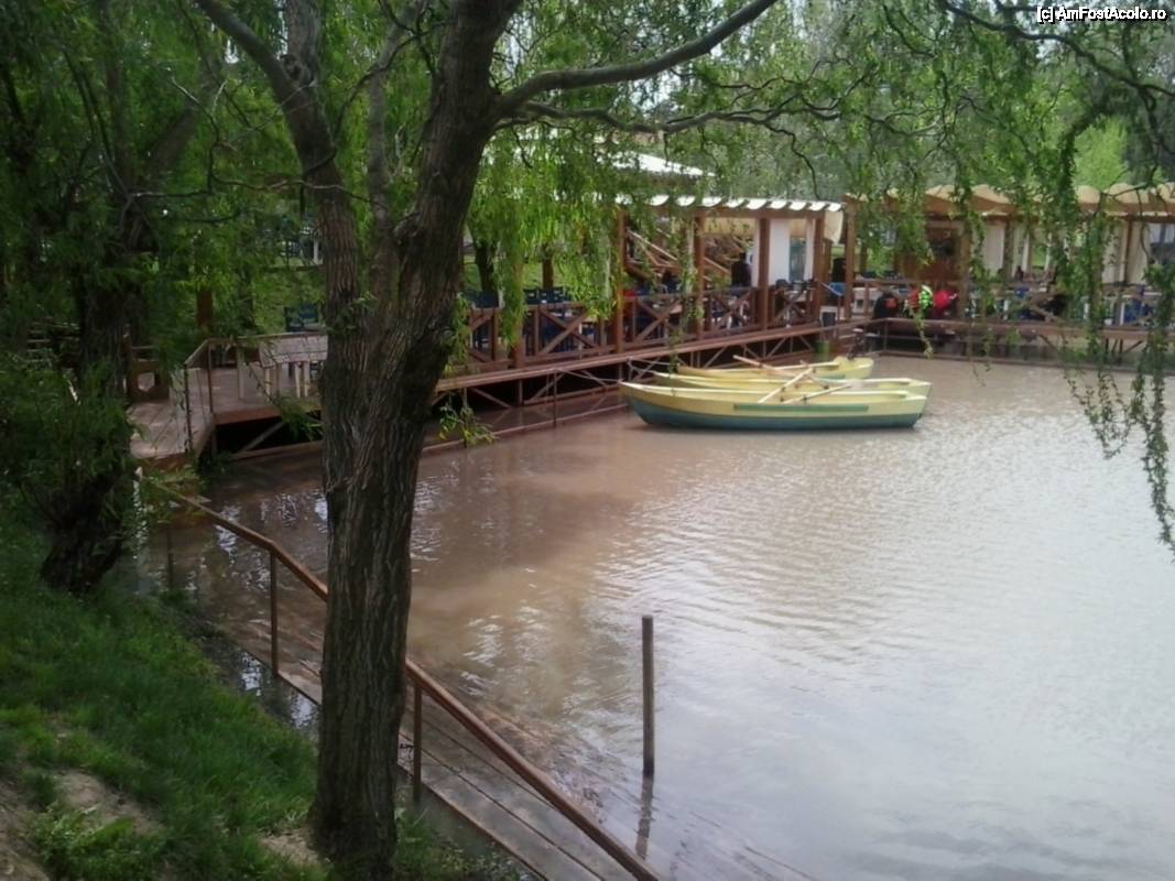 [P20] Casa Comana - Restaurantul și debarcaderul (puțin inundat)  » foto by Dragoș_MD
 - 
<span class="allrVoted glyphicon glyphicon-heart hidden" id="av506187"></span>
<a class="m-l-10 hidden" id="sv506187" onclick="voting_Foto_DelVot(,506187,8832)" role="button">șterge vot <span class="glyphicon glyphicon-remove"></span></a>
<a id="v9506187" class=" c-red"  onclick="voting_Foto_SetVot(506187)" role="button"><span class="glyphicon glyphicon-heart-empty"></span> <b>LIKE</b> = Votează poza</a> <img class="hidden"  id="f506187W9" src="/imagini/loader.gif" border="0" /><span class="AjErrMes hidden" id="e506187ErM"></span>
