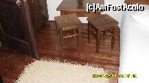 [P23] mobilierul din camera si covorul din fasii din piele » foto by adryana
 - 
<span class="allrVoted glyphicon glyphicon-heart hidden" id="av199136"></span>
<a class="m-l-10 hidden" id="sv199136" onclick="voting_Foto_DelVot(,199136,8881)" role="button">șterge vot <span class="glyphicon glyphicon-remove"></span></a>
<a id="v9199136" class=" c-red"  onclick="voting_Foto_SetVot(199136)" role="button"><span class="glyphicon glyphicon-heart-empty"></span> <b>LIKE</b> = Votează poza</a> <img class="hidden"  id="f199136W9" src="/imagini/loader.gif" border="0" /><span class="AjErrMes hidden" id="e199136ErM"></span>