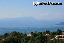[P19] Lacul Garda, fotografiat din montagne russe » foto by santana*
 - 
<span class="allrVoted glyphicon glyphicon-heart hidden" id="av156724"></span>
<a class="m-l-10 hidden" id="sv156724" onclick="voting_Foto_DelVot(,156724,8903)" role="button">șterge vot <span class="glyphicon glyphicon-remove"></span></a>
<a id="v9156724" class=" c-red"  onclick="voting_Foto_SetVot(156724)" role="button"><span class="glyphicon glyphicon-heart-empty"></span> <b>LIKE</b> = Votează poza</a> <img class="hidden"  id="f156724W9" src="/imagini/loader.gif" border="0" /><span class="AjErrMes hidden" id="e156724ErM"></span>