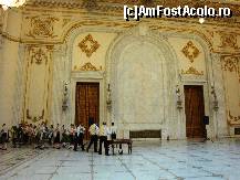 [P63] București,ParlamentulRomâniei:Sala Unirii, gazdă a unui spectacol folcloric » foto by mariana.olaru
 - 
<span class="allrVoted glyphicon glyphicon-heart hidden" id="av200203"></span>
<a class="m-l-10 hidden" id="sv200203" onclick="voting_Foto_DelVot(,200203,8917)" role="button">șterge vot <span class="glyphicon glyphicon-remove"></span></a>
<a id="v9200203" class=" c-red"  onclick="voting_Foto_SetVot(200203)" role="button"><span class="glyphicon glyphicon-heart-empty"></span> <b>LIKE</b> = Votează poza</a> <img class="hidden"  id="f200203W9" src="/imagini/loader.gif" border="0" /><span class="AjErrMes hidden" id="e200203ErM"></span>
