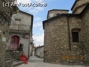 [P13] in fata stinga, restaurant in Piata Zavaella.  » foto by adri-nico
 - 
<span class="allrVoted glyphicon glyphicon-heart hidden" id="av824937"></span>
<a class="m-l-10 hidden" id="sv824937" onclick="voting_Foto_DelVot(,824937,8924)" role="button">șterge vot <span class="glyphicon glyphicon-remove"></span></a>
<a id="v9824937" class=" c-red"  onclick="voting_Foto_SetVot(824937)" role="button"><span class="glyphicon glyphicon-heart-empty"></span> <b>LIKE</b> = Votează poza</a> <img class="hidden"  id="f824937W9" src="/imagini/loader.gif" border="0" /><span class="AjErrMes hidden" id="e824937ErM"></span>