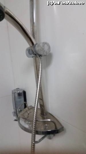 [P04] dusul si bateriile de la chiuveta pline de calcar » foto by crisalx
 - 
<span class="allrVoted glyphicon glyphicon-heart hidden" id="av705044"></span>
<a class="m-l-10 hidden" id="sv705044" onclick="voting_Foto_DelVot(,705044,8979)" role="button">șterge vot <span class="glyphicon glyphicon-remove"></span></a>
<a id="v9705044" class=" c-red"  onclick="voting_Foto_SetVot(705044)" role="button"><span class="glyphicon glyphicon-heart-empty"></span> <b>LIKE</b> = Votează poza</a> <img class="hidden"  id="f705044W9" src="/imagini/loader.gif" border="0" /><span class="AjErrMes hidden" id="e705044ErM"></span>