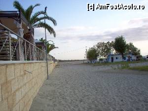 [P19] in resort, o cladire ce se afla pe plaja » foto by hlli
 - 
<span class="allrVoted glyphicon glyphicon-heart hidden" id="av375262"></span>
<a class="m-l-10 hidden" id="sv375262" onclick="voting_Foto_DelVot(,375262,9009)" role="button">șterge vot <span class="glyphicon glyphicon-remove"></span></a>
<a id="v9375262" class=" c-red"  onclick="voting_Foto_SetVot(375262)" role="button"><span class="glyphicon glyphicon-heart-empty"></span> <b>LIKE</b> = Votează poza</a> <img class="hidden"  id="f375262W9" src="/imagini/loader.gif" border="0" /><span class="AjErrMes hidden" id="e375262ErM"></span>