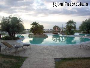 [P31] una din piscinele la care aveau acces doar cei cu camere superior sau suite » foto by hlli
 - 
<span class="allrVoted glyphicon glyphicon-heart hidden" id="av375274"></span>
<a class="m-l-10 hidden" id="sv375274" onclick="voting_Foto_DelVot(,375274,9009)" role="button">șterge vot <span class="glyphicon glyphicon-remove"></span></a>
<a id="v9375274" class=" c-red"  onclick="voting_Foto_SetVot(375274)" role="button"><span class="glyphicon glyphicon-heart-empty"></span> <b>LIKE</b> = Votează poza</a> <img class="hidden"  id="f375274W9" src="/imagini/loader.gif" border="0" /><span class="AjErrMes hidden" id="e375274ErM"></span>