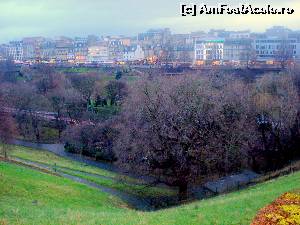 [P04] Vedere de pe Calton Hill » foto by Rusalka
 - 
<span class="allrVoted glyphicon glyphicon-heart hidden" id="av548116"></span>
<a class="m-l-10 hidden" id="sv548116" onclick="voting_Foto_DelVot(,548116,9014)" role="button">șterge vot <span class="glyphicon glyphicon-remove"></span></a>
<a id="v9548116" class=" c-red"  onclick="voting_Foto_SetVot(548116)" role="button"><span class="glyphicon glyphicon-heart-empty"></span> <b>LIKE</b> = Votează poza</a> <img class="hidden"  id="f548116W9" src="/imagini/loader.gif" border="0" /><span class="AjErrMes hidden" id="e548116ErM"></span>