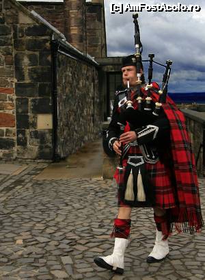 [P03] Edinburgh Castle - Scotia » foto by Iulian-007
 - 
<span class="allrVoted glyphicon glyphicon-heart hidden" id="av500109"></span>
<a class="m-l-10 hidden" id="sv500109" onclick="voting_Foto_DelVot(,500109,9014)" role="button">șterge vot <span class="glyphicon glyphicon-remove"></span></a>
<a id="v9500109" class=" c-red"  onclick="voting_Foto_SetVot(500109)" role="button"><span class="glyphicon glyphicon-heart-empty"></span> <b>LIKE</b> = Votează poza</a> <img class="hidden"  id="f500109W9" src="/imagini/loader.gif" border="0" /><span class="AjErrMes hidden" id="e500109ErM"></span>