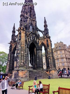 [P31] Scott Monument » foto by dawnsash
 - 
<span class="allrVoted glyphicon glyphicon-heart hidden" id="av1314965"></span>
<a class="m-l-10 hidden" id="sv1314965" onclick="voting_Foto_DelVot(,1314965,9014)" role="button">șterge vot <span class="glyphicon glyphicon-remove"></span></a>
<a id="v91314965" class=" c-red"  onclick="voting_Foto_SetVot(1314965)" role="button"><span class="glyphicon glyphicon-heart-empty"></span> <b>LIKE</b> = Votează poza</a> <img class="hidden"  id="f1314965W9" src="/imagini/loader.gif" border="0" /><span class="AjErrMes hidden" id="e1314965ErM"></span>