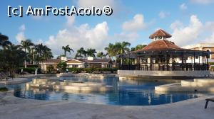 [P27] a doua piscină, ziua » foto by robert
 - 
<span class="allrVoted glyphicon glyphicon-heart hidden" id="av946360"></span>
<a class="m-l-10 hidden" id="sv946360" onclick="voting_Foto_DelVot(,946360,9056)" role="button">șterge vot <span class="glyphicon glyphicon-remove"></span></a>
<a id="v9946360" class=" c-red"  onclick="voting_Foto_SetVot(946360)" role="button"><span class="glyphicon glyphicon-heart-empty"></span> <b>LIKE</b> = Votează poza</a> <img class="hidden"  id="f946360W9" src="/imagini/loader.gif" border="0" /><span class="AjErrMes hidden" id="e946360ErM"></span>