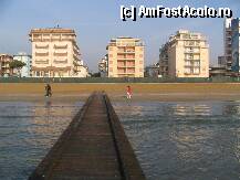 [P15] Lido di Jesolo, de pe dig inapoi pe plaja » foto by luciaoradea
 - 
<span class="allrVoted glyphicon glyphicon-heart hidden" id="av206967"></span>
<a class="m-l-10 hidden" id="sv206967" onclick="voting_Foto_DelVot(,206967,9070)" role="button">șterge vot <span class="glyphicon glyphicon-remove"></span></a>
<a id="v9206967" class=" c-red"  onclick="voting_Foto_SetVot(206967)" role="button"><span class="glyphicon glyphicon-heart-empty"></span> <b>LIKE</b> = Votează poza</a> <img class="hidden"  id="f206967W9" src="/imagini/loader.gif" border="0" /><span class="AjErrMes hidden" id="e206967ErM"></span>