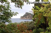 [P17] peisaj desprins parca din poveste in Paleokastritsa...(poza este facuta de pe sosea) » foto by pmanuela
 - 
<span class="allrVoted glyphicon glyphicon-heart hidden" id="av207909"></span>
<a class="m-l-10 hidden" id="sv207909" onclick="voting_Foto_DelVot(,207909,9093)" role="button">șterge vot <span class="glyphicon glyphicon-remove"></span></a>
<a id="v9207909" class=" c-red"  onclick="voting_Foto_SetVot(207909)" role="button"><span class="glyphicon glyphicon-heart-empty"></span> <b>LIKE</b> = Votează poza</a> <img class="hidden"  id="f207909W9" src="/imagini/loader.gif" border="0" /><span class="AjErrMes hidden" id="e207909ErM"></span>