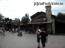 [P34] Restaurant in Far West » foto by bitnic
 - 
<span class="allrVoted glyphicon glyphicon-heart hidden" id="av348284"></span>
<a class="m-l-10 hidden" id="sv348284" onclick="voting_Foto_DelVot(,348284,9107)" role="button">șterge vot <span class="glyphicon glyphicon-remove"></span></a>
<a id="v9348284" class=" c-red"  onclick="voting_Foto_SetVot(348284)" role="button"><span class="glyphicon glyphicon-heart-empty"></span> <b>LIKE</b> = Votează poza</a> <img class="hidden"  id="f348284W9" src="/imagini/loader.gif" border="0" /><span class="AjErrMes hidden" id="e348284ErM"></span>