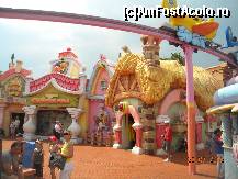 [P08] O lume colorata. Pe sus 'zboara' Cocopiloto » foto by bitnic
 - 
<span class="allrVoted glyphicon glyphicon-heart hidden" id="av348186"></span>
<a class="m-l-10 hidden" id="sv348186" onclick="voting_Foto_DelVot(,348186,9107)" role="button">șterge vot <span class="glyphicon glyphicon-remove"></span></a>
<a id="v9348186" class=" c-red"  onclick="voting_Foto_SetVot(348186)" role="button"><span class="glyphicon glyphicon-heart-empty"></span> <b>LIKE</b> = Votează poza</a> <img class="hidden"  id="f348186W9" src="/imagini/loader.gif" border="0" /><span class="AjErrMes hidden" id="e348186ErM"></span>