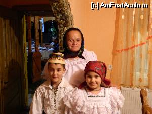 [P08] Alături de d-na Ioana, fata mea, Măriuca, și Alex!  » foto by Corneliu D
 - 
<span class="allrVoted glyphicon glyphicon-heart hidden" id="av512042"></span>
<a class="m-l-10 hidden" id="sv512042" onclick="voting_Foto_DelVot(,512042,9142)" role="button">șterge vot <span class="glyphicon glyphicon-remove"></span></a>
<a id="v9512042" class=" c-red"  onclick="voting_Foto_SetVot(512042)" role="button"><span class="glyphicon glyphicon-heart-empty"></span> <b>LIKE</b> = Votează poza</a> <img class="hidden"  id="f512042W9" src="/imagini/loader.gif" border="0" /><span class="AjErrMes hidden" id="e512042ErM"></span>