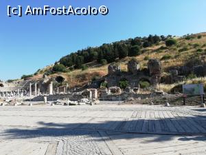 [P34] <strong>Descoperă oraşul antic Efes</strong> » foto by ⭐ValentinB_88⭐
 - 
<span class="allrVoted glyphicon glyphicon-heart hidden" id="av1307320"></span>
<a class="m-l-10 hidden" id="sv1307320" onclick="voting_Foto_DelVot(,1307320,9243)" role="button">șterge vot <span class="glyphicon glyphicon-remove"></span></a>
<a id="v91307320" class=" c-red"  onclick="voting_Foto_SetVot(1307320)" role="button"><span class="glyphicon glyphicon-heart-empty"></span> <b>LIKE</b> = Votează poza</a> <img class="hidden"  id="f1307320W9" src="/imagini/loader.gif" border="0" /><span class="AjErrMes hidden" id="e1307320ErM"></span>