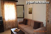 [P31] Canapeaua din living este extensibila si incap 2 persoane » foto by mirmicu
 - 
<span class="allrVoted glyphicon glyphicon-heart hidden" id="av477369"></span>
<a class="m-l-10 hidden" id="sv477369" onclick="voting_Foto_DelVot(,477369,9283)" role="button">șterge vot <span class="glyphicon glyphicon-remove"></span></a>
<a id="v9477369" class=" c-red"  onclick="voting_Foto_SetVot(477369)" role="button"><span class="glyphicon glyphicon-heart-empty"></span> <b>LIKE</b> = Votează poza</a> <img class="hidden"  id="f477369W9" src="/imagini/loader.gif" border="0" /><span class="AjErrMes hidden" id="e477369ErM"></span>