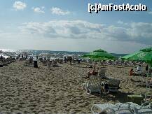 [P03] Da, exista plaja hotelului dar e in 'fundul curtii'.
Pina si cei care stau 'la liber' cu prosoapele sunt mai avantajati ca-s mai aproape de mare. » foto by yoshy262*
 - 
<span class="allrVoted glyphicon glyphicon-heart hidden" id="av254450"></span>
<a class="m-l-10 hidden" id="sv254450" onclick="voting_Foto_DelVot(,254450,9292)" role="button">șterge vot <span class="glyphicon glyphicon-remove"></span></a>
<a id="v9254450" class=" c-red"  onclick="voting_Foto_SetVot(254450)" role="button"><span class="glyphicon glyphicon-heart-empty"></span> <b>LIKE</b> = Votează poza</a> <img class="hidden"  id="f254450W9" src="/imagini/loader.gif" border="0" /><span class="AjErrMes hidden" id="e254450ErM"></span>