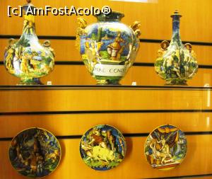 [P61] Ceramica din Faenza si Urbino » foto by Radu Tudoran
 - 
<span class="allrVoted glyphicon glyphicon-heart hidden" id="av764360"></span>
<a class="m-l-10 hidden" id="sv764360" onclick="voting_Foto_DelVot(,764360,9297)" role="button">șterge vot <span class="glyphicon glyphicon-remove"></span></a>
<a id="v9764360" class=" c-red"  onclick="voting_Foto_SetVot(764360)" role="button"><span class="glyphicon glyphicon-heart-empty"></span> <b>LIKE</b> = Votează poza</a> <img class="hidden"  id="f764360W9" src="/imagini/loader.gif" border="0" /><span class="AjErrMes hidden" id="e764360ErM"></span>