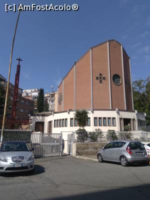 [P01] 1. Biserica Parohială Sant'Ambrogio, din vecinătatea hotelului.  » foto by msnd
 - 
<span class="allrVoted glyphicon glyphicon-heart hidden" id="av858692"></span>
<a class="m-l-10 hidden" id="sv858692" onclick="voting_Foto_DelVot(,858692,9312)" role="button">șterge vot <span class="glyphicon glyphicon-remove"></span></a>
<a id="v9858692" class=" c-red"  onclick="voting_Foto_SetVot(858692)" role="button"><span class="glyphicon glyphicon-heart-empty"></span> <b>LIKE</b> = Votează poza</a> <img class="hidden"  id="f858692W9" src="/imagini/loader.gif" border="0" /><span class="AjErrMes hidden" id="e858692ErM"></span>